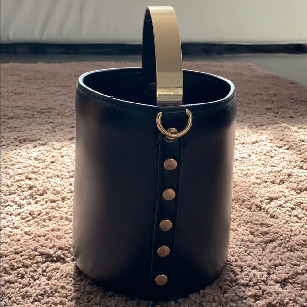 Zara Bucket Bag - Picture 3 of 3